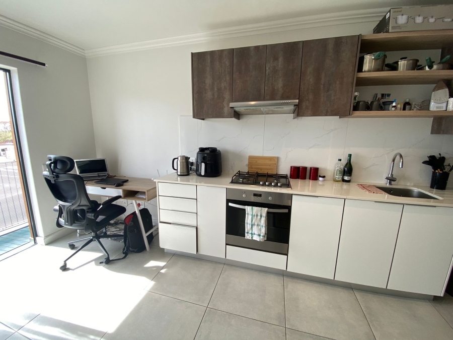 To Let 1 Bedroom Property for Rent in Table View Western Cape